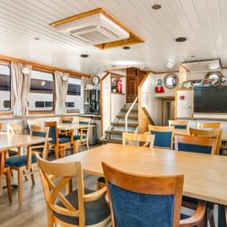 Salon und Restaurant, MS ALLURE