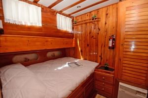 Double bed cabin on th SUNDIAL