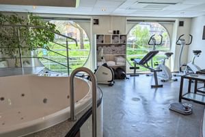 Fitness area with Whirlpool