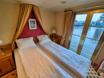 MS CASANOVA, 2 bed cabin upper deck