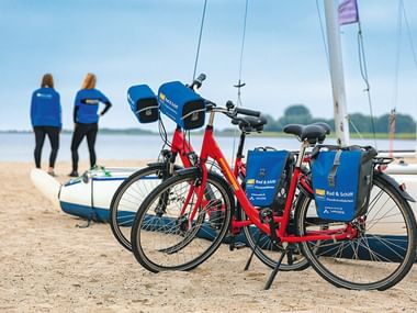 SE-Tours bikes on the beach