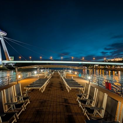 MS SERENADE 1, sun deck at night