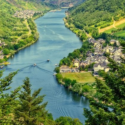 Explore picturesque river landscapes in Germany by bike & boat