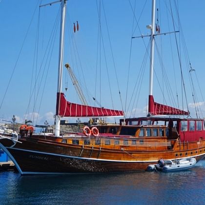 The Sundial in the harbor – an elegant wooden gulet with Mediterranean charm The Sundial in the harbor