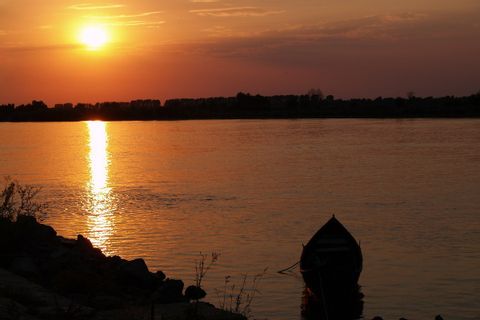 Sonnenuntergang an der Donau