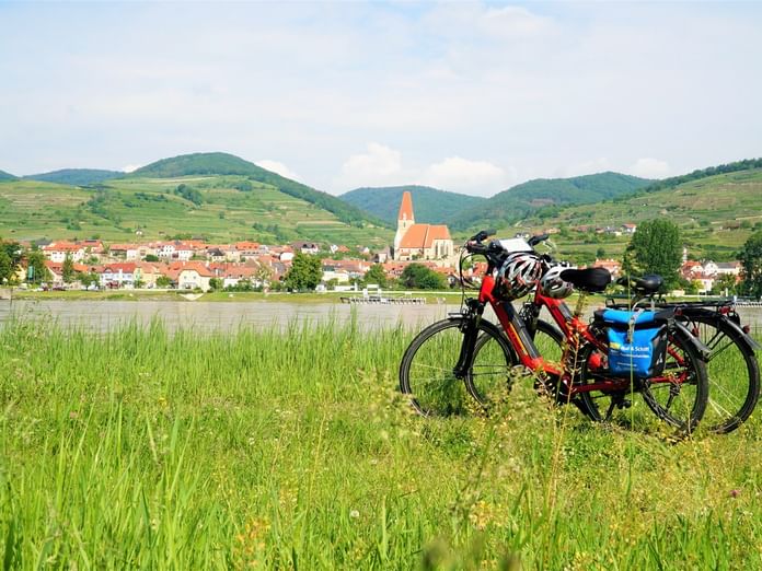 bike & boat on the Danube